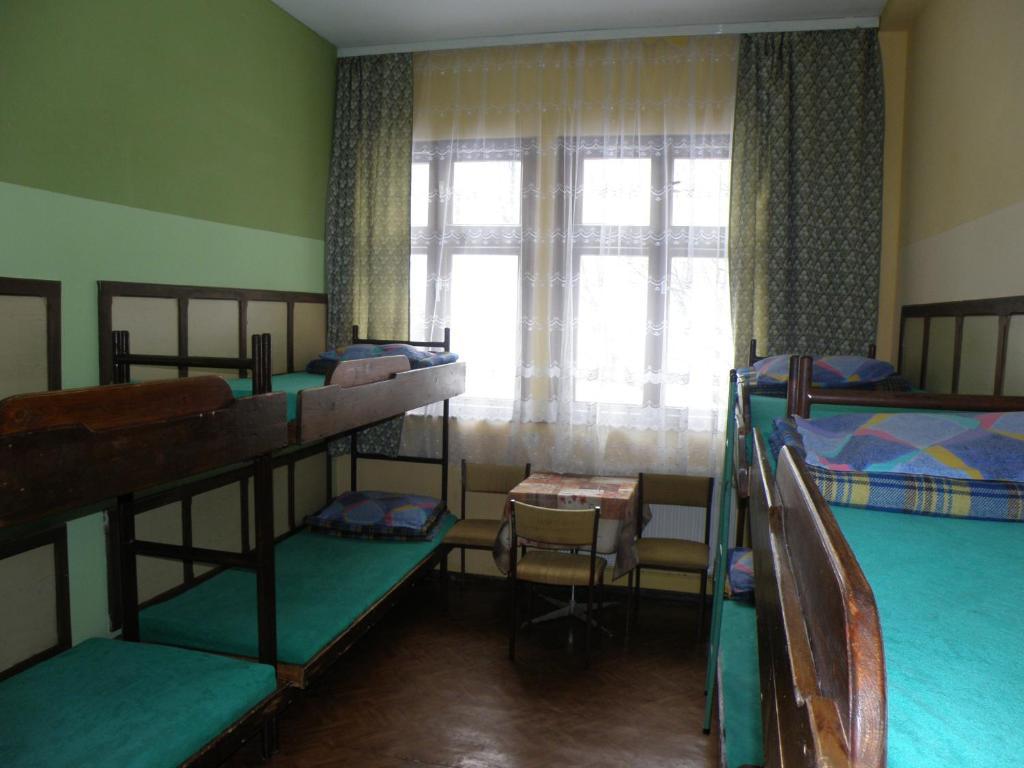 Hostel Szkolne Schronisko Mlodziezowe Zloty Widok Piechowice  Zimmer foto
