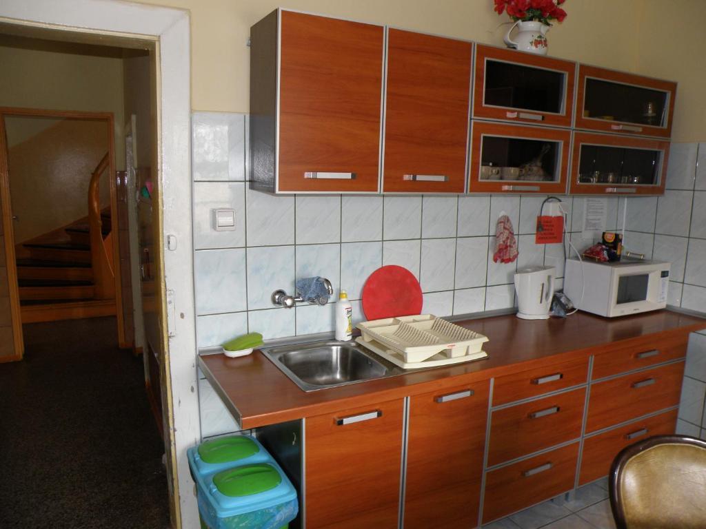 Hostel Szkolne Schronisko Mlodziezowe Zloty Widok Piechowice  Exterior foto