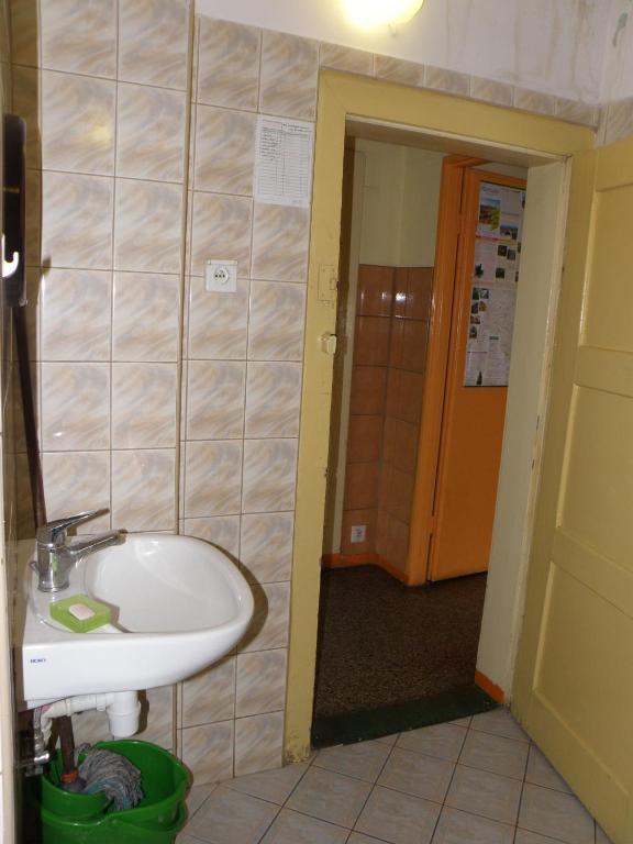 Hostel Szkolne Schronisko Mlodziezowe Zloty Widok Piechowice  Exterior foto