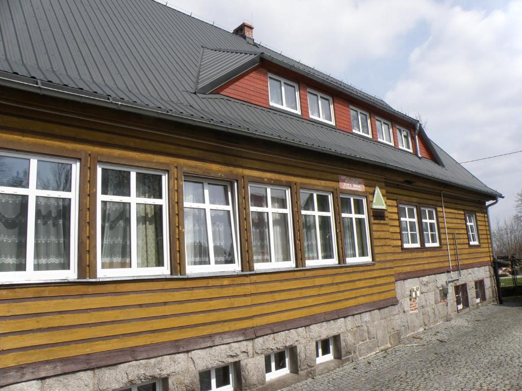 Hostel Szkolne Schronisko Mlodziezowe Zloty Widok Piechowice  Exterior foto